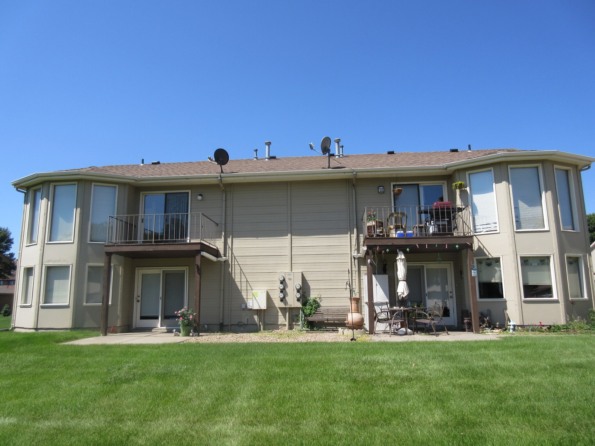 Building Photo - 1527 Grandview Ave