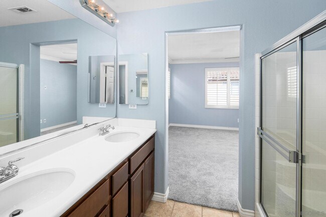 Building Photo - 1618 Moonbeam Ln