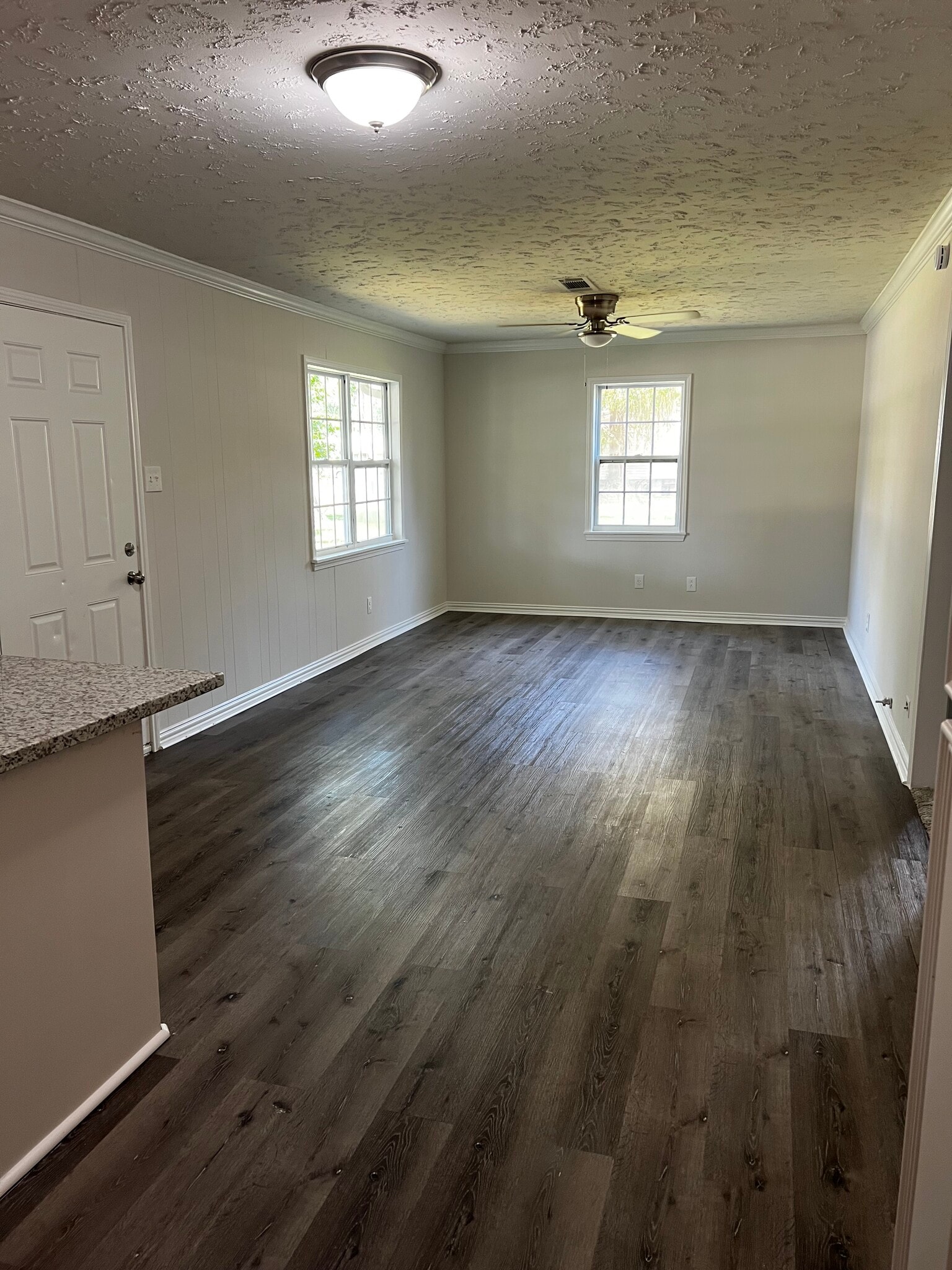 Building Photo - 230 N Holly Ave