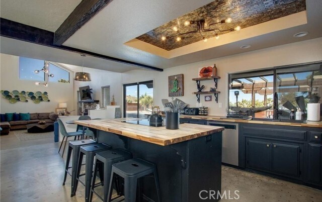 Building Photo - 58648 San Marino Dr