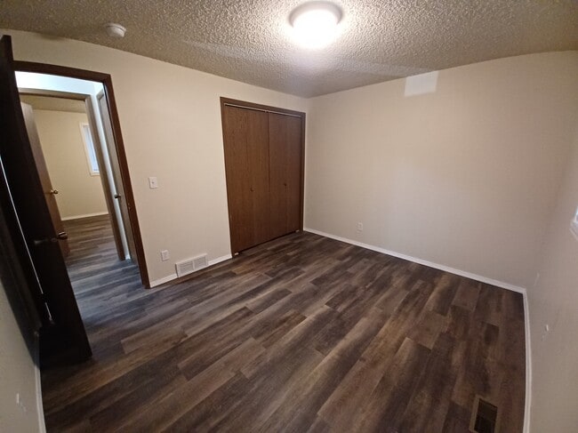 Building Photo - 10926 E Augusta Ct