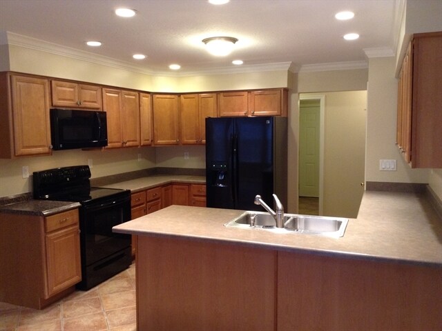 Building Photo - 5537 Sarahs Oak Dr