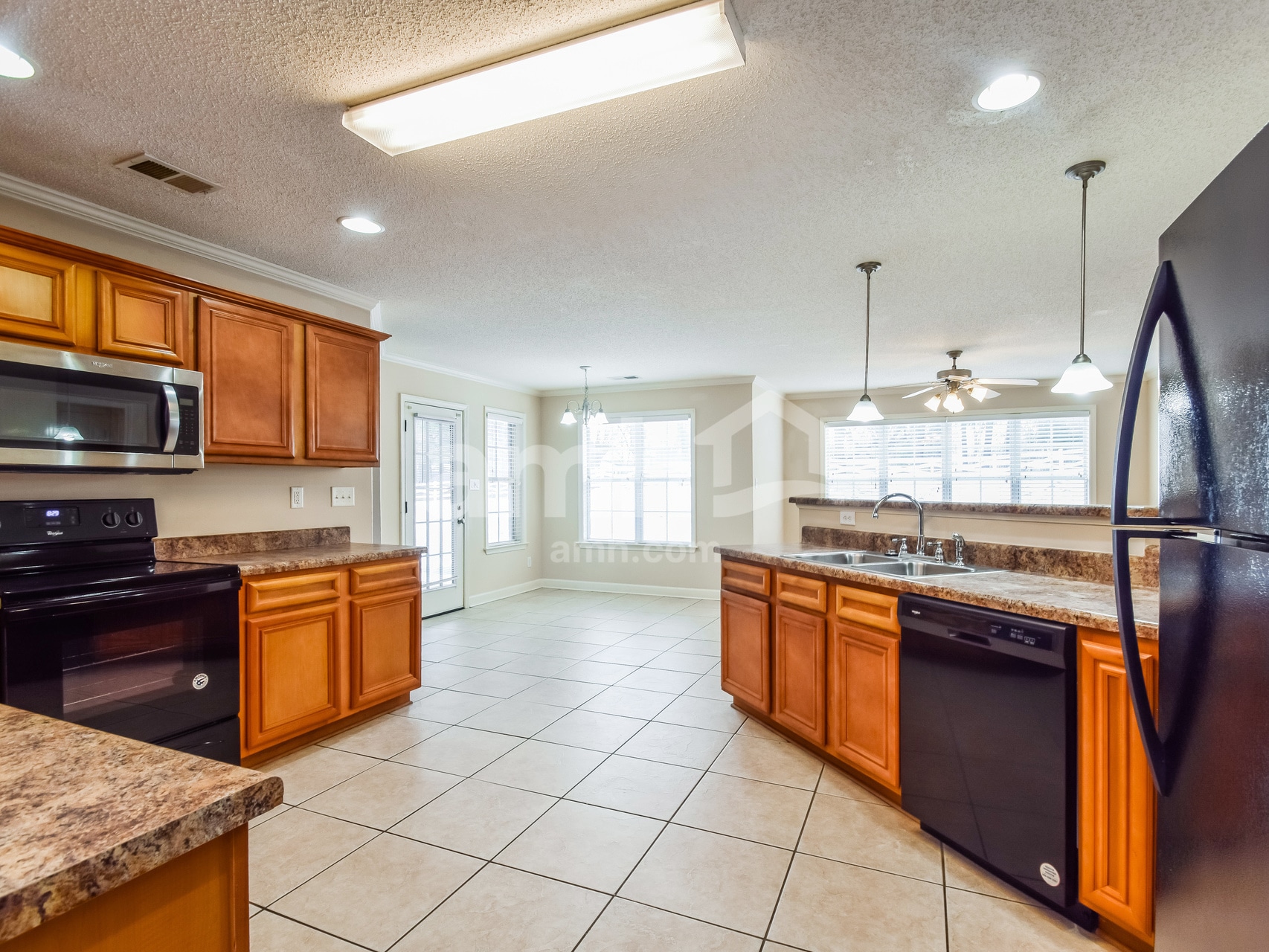 Building Photo - 8638 Wilderness Tr