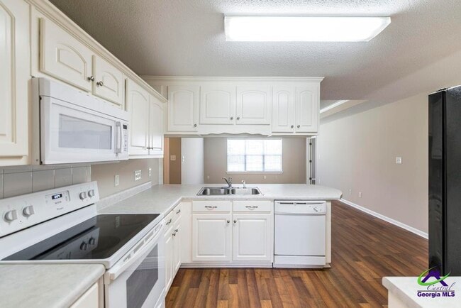 Building Photo - 462 Falkirk Dr