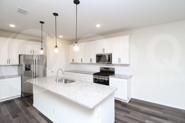 Building Photo - 5616 Cherrywood Wy