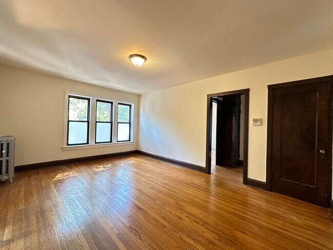 Building Photo - 3300 W Schubert Ave