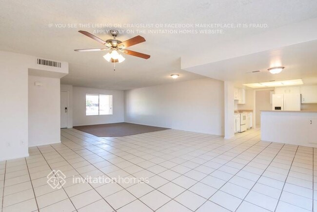 Building Photo - 3607 W Kings Ave