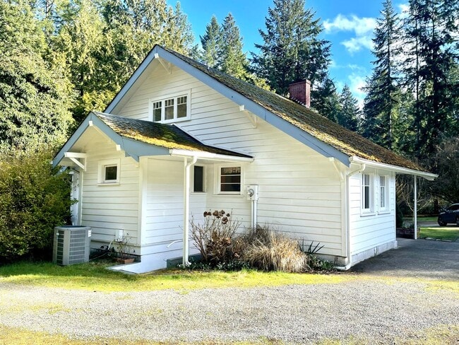 Building Photo - Nestled Away In Gig Harbor: A 3 Bedroom wi...