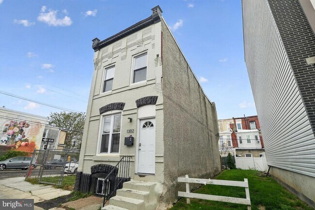 Building Photo - 1302 N Dover St