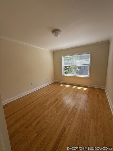 Building Photo - 240 Gerry Rd