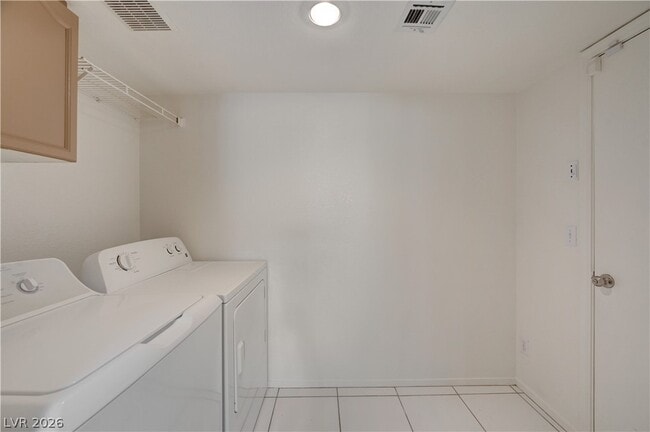Building Photo - 8039 Teresita Ave