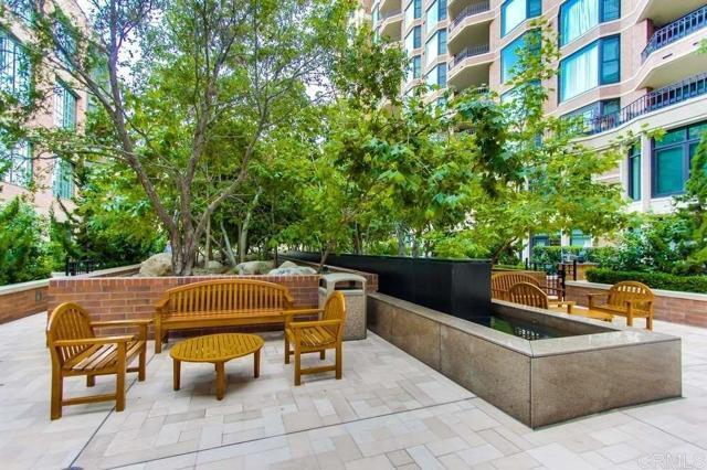 Building Photo - 500 W Harbor Dr