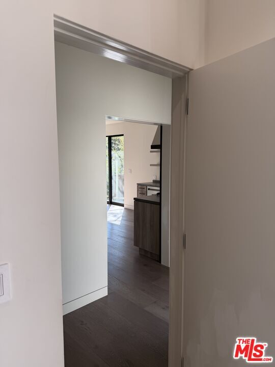 Building Photo - 4517 Cleland Ave