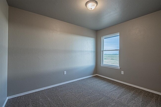 Building Photo - 1624 Highland Loop