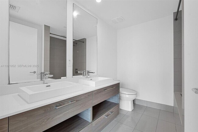 Building Photo - 1300 S Miami Ave