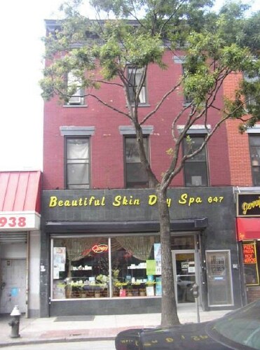 Building Photo - 647 Grand St