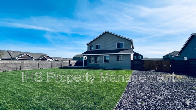 Building Photo - 9801 Silverbright Dr