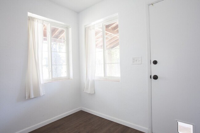 Building Photo - 2316 N Richey Blvd