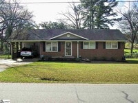 Building Photo - "Charming 3-Bedroom Home in Anderson with Modern Comforts!"