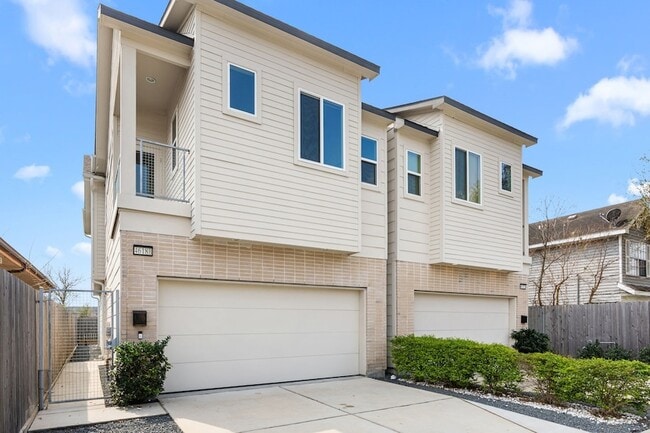 Building Photo - 4618 Nichols St