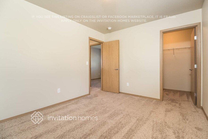 Building Photo - 18402 28th Ave E