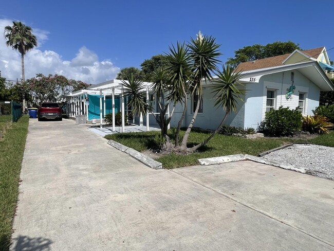 Building Photo - 335 Hernando St