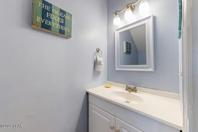 Building Photo - 8013 Beach Dr