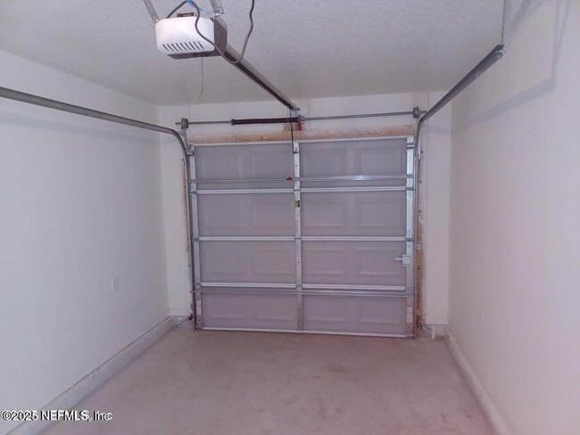 Building Photo - 5828 Harris Ave