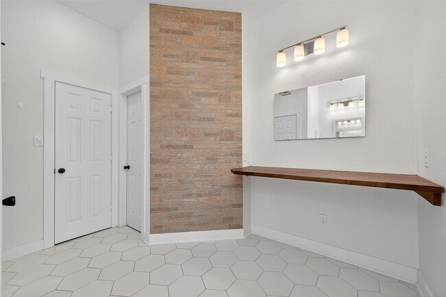 Building Photo - 95 Rd 5263B