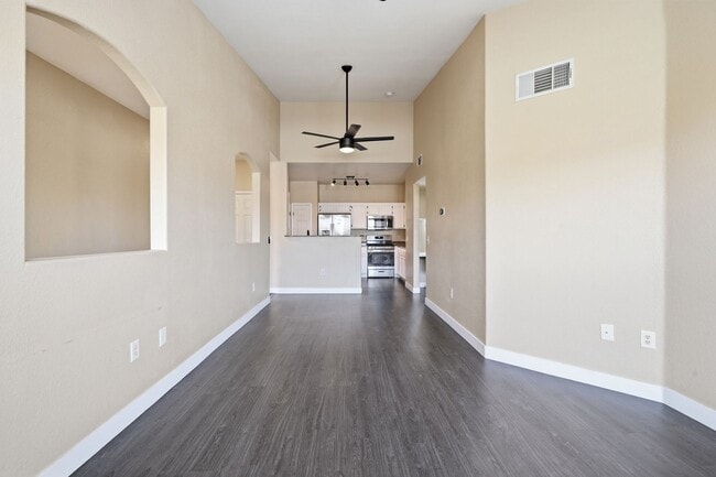 Building Photo - Americana Property Mgmt - Luxury condo 1b - 1b near Summerlin