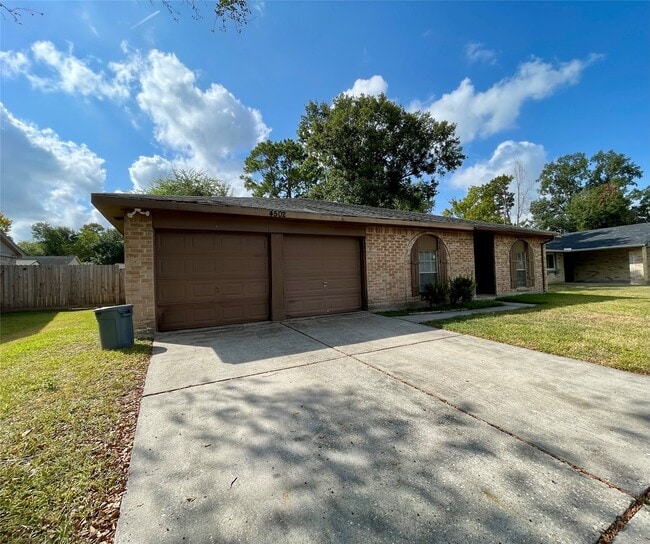 Building Photo - 4502 Mossygate Dr