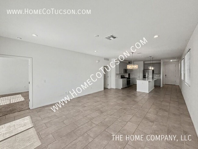 Building Photo - 10348 E Silver Slate Pl