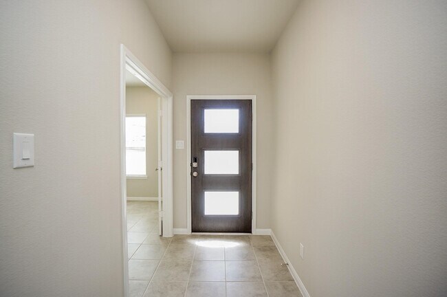 Building Photo - 1234 Oak Barrel Run