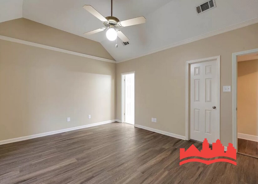 Building Photo - Full Month Rent Credit!! Welcome to 8534 B...