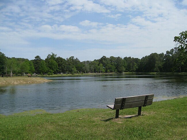 Building Photo - 8934 Alcina Dr