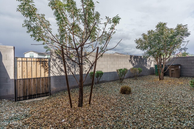 Building Photo - 14058 W Hubbell St