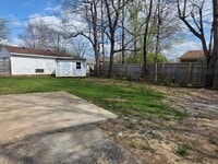 Building Photo - Completely Upgraded 3 Bedroom Single Family Home