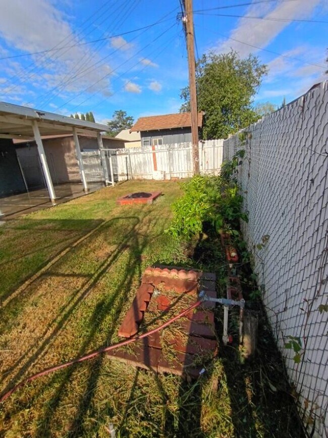 Building Photo - Upgraded 1 bedroom/1 bath in Beaumont!