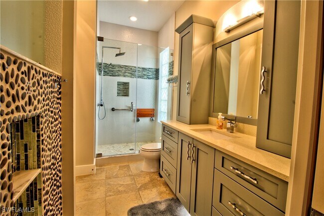 Building Photo - 7931 Valentina Ct