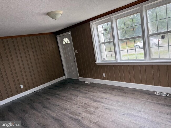 Building Photo - 1117 Beautiful St