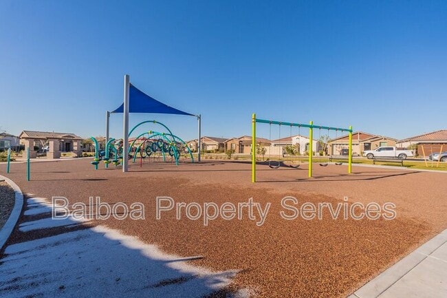 Building Photo - 5532 S Dillon Cir