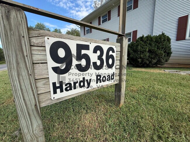 Building Photo - 9536 Hardy Rd