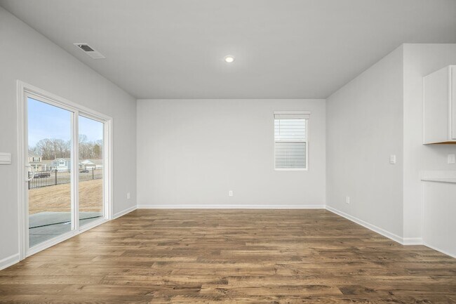 Building Photo - 1510 Mountain View Dr