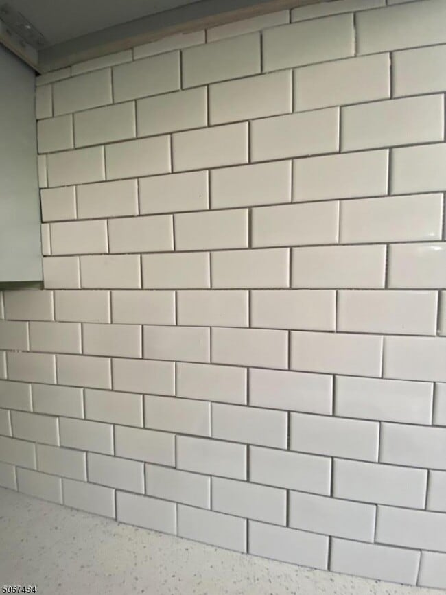 Building Photo - 339 N 6th St