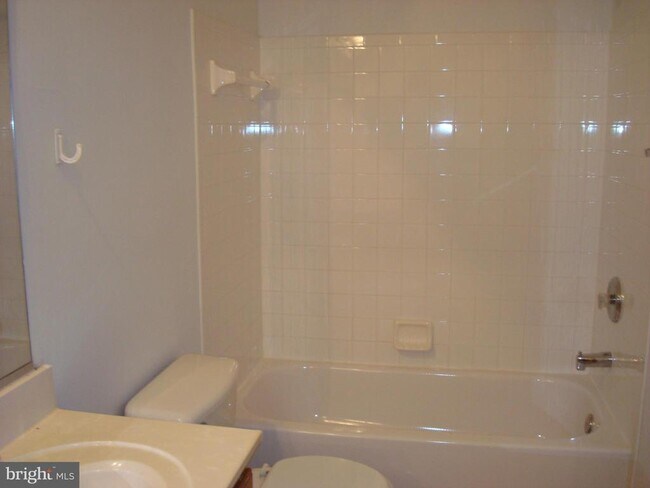 Building Photo - 7418 Hindon Cir