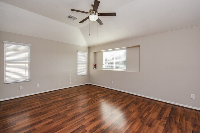 Building Photo - 5011 Ivy Fair Way