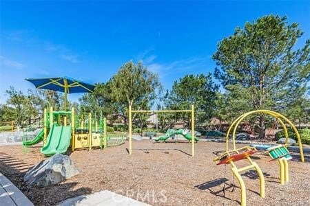 Building Photo - 17231 Greentree Dr