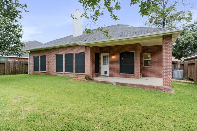 Building Photo - 20931 Deauville Dr