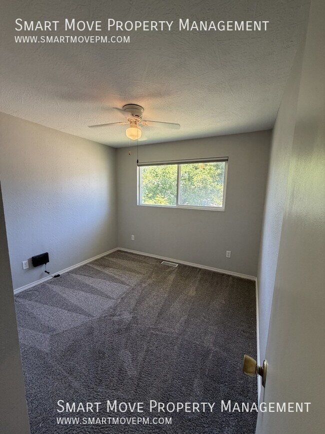 Building Photo - 5216 W Wylie Ln