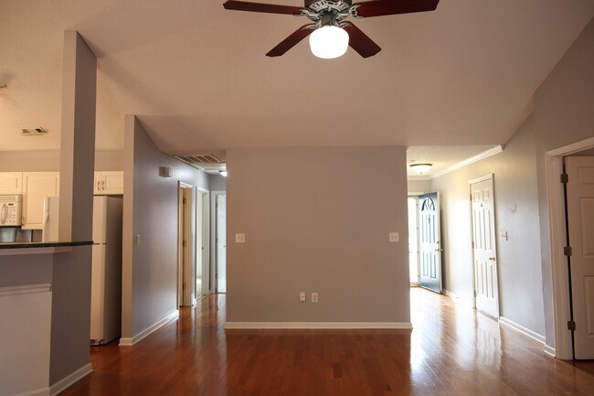 Living Room, Hallway, Entrance - 11 Madera Trl